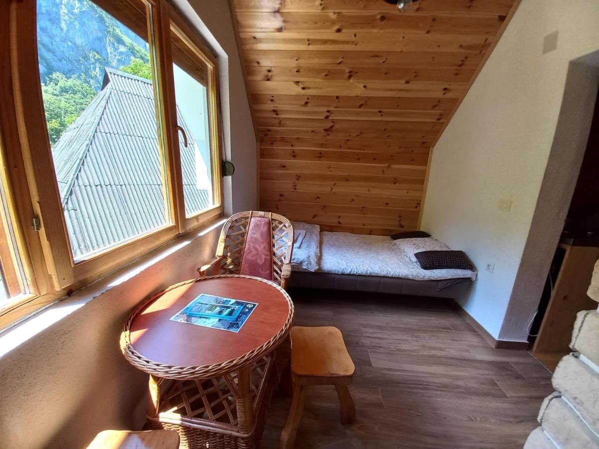 Vila Montana Dobrilovina Buitenkant foto