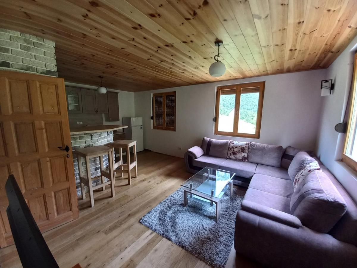 Vila Montana Dobrilovina Buitenkant foto