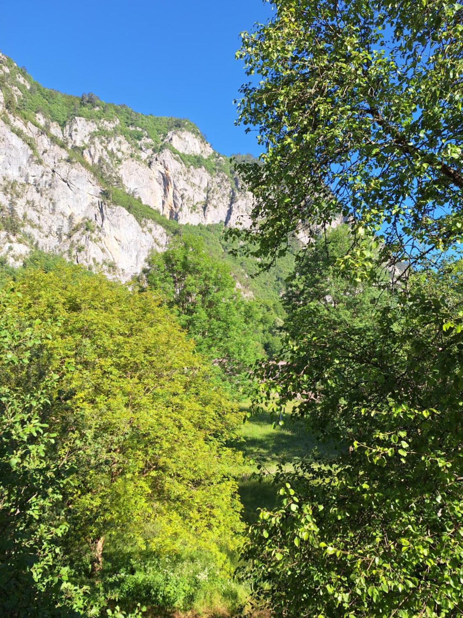 Vila Montana Dobrilovina Buitenkant foto